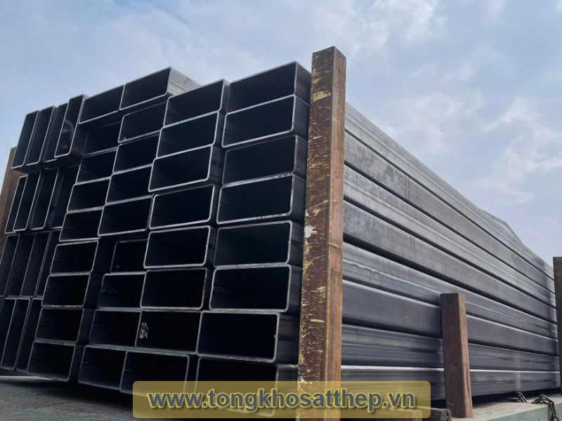 Ống thép hộp chữ nhật 300 x 150 gallery 1